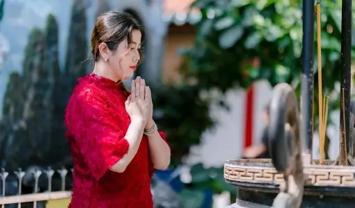 Gisèle King: Biografia e enquadramento